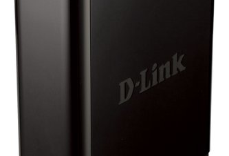 Photo Domáca sieť: NAS a router Wi-Fi AC 