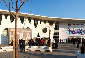 Photo Jeden smartfón na katalánsky spôsob, prosím