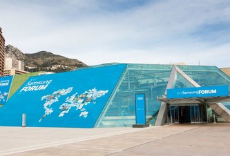 Photo Samsung ukazuje tromfy: UHD TV, fotoaparáty a notebooky