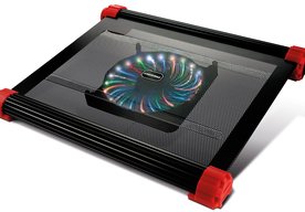 Photo 5× chladiaca podložka Enermax pod notebook