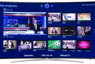 Photo Televízor so zakriveným displejom