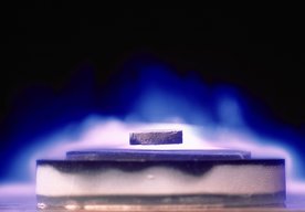Photo Vedci objavili supravodič fungujúci pri zatiaľ najvyššej teplote. Je to plyn a smrdí