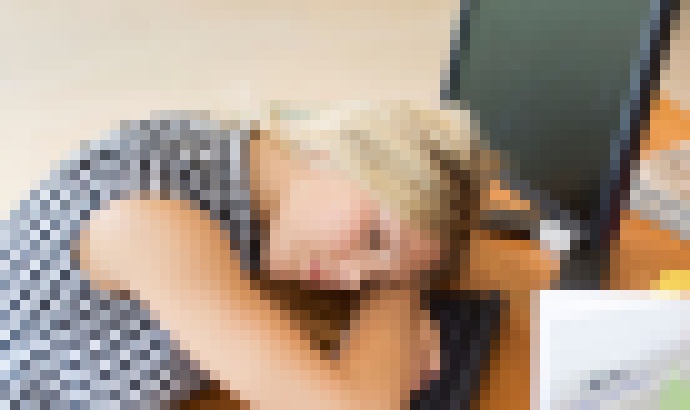 Photo Vďaka smartfónom a tabletom majú tínedžeri problém zaspať a spia podstatne kratšie