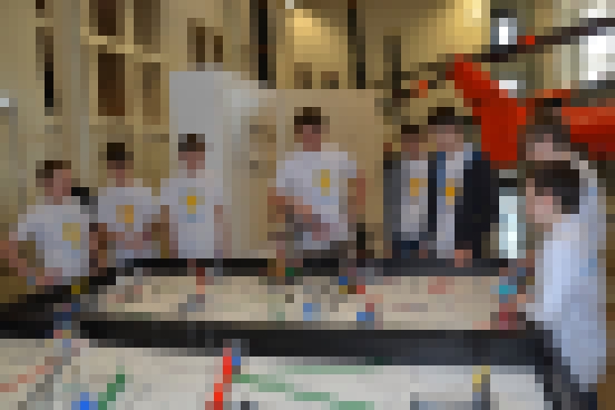 Photo Slovenskí študenti pocestujú do USA na finále FIRST LEGO League