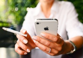 Photo Vedci dokázali, že používanie smartfónov je návykové podobne ako cigarety