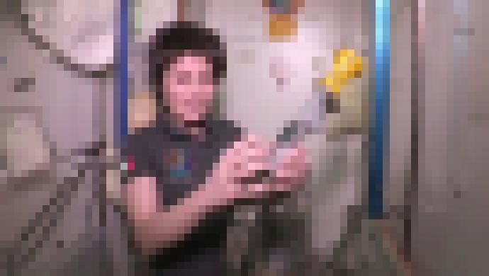 Photo Pozrite sa, ako sa používa toaleta na vesmírnej stanici