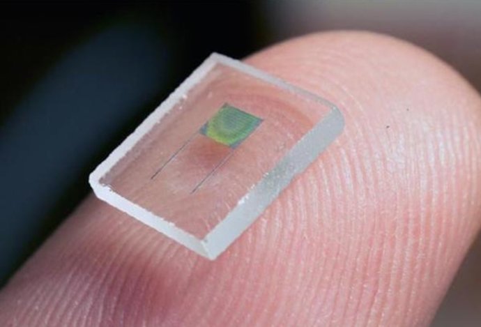 Photo Vedci vytvorili výkonnú 3D mikrobatériu pre mikročipy