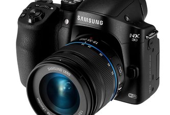 Photo Nový fotoaparát NX30E a Samsung GALAXY Camera 2 sa taktiež predstavili európskemu trhu