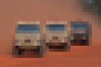 Photo Pentagon testuje nasadenie konvoja vojenských nákladných vozidiel bez vodičov