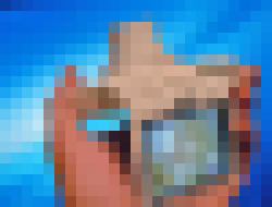 Photo PowerShot N100 – fotoaparát so zadným objektívom vyfotí aj fotografa