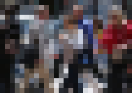 Photo Pokuta za používanie smartfónu na priechode pre chodcov