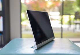 Photo Recenzia: 10-palcový tablet Lenovo Yoga Tablet 10 s výborným pomerom cena/výkon