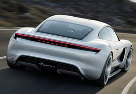 Photo High-tech elektromobil Porsche Mission E dostal zelenú a ide do výroby. Kto by ho chcel?