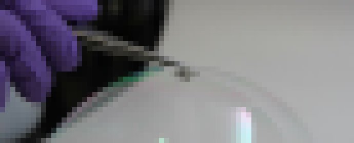 Photo Najľahšie a najtenšie solárne články na svete sa dajú umiestniť aj na mydlovú bublinu