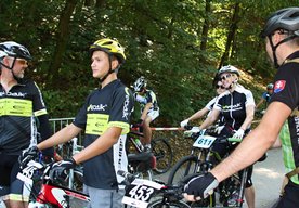 Photo Elektrickí cyklisti na otvorení cyklo-sezóny v Advanture Park Karpaty  
