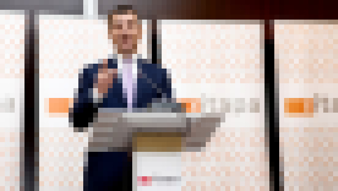 Photo Nesmieme dookola elektronizovať starý svet  – to nestačí a ani nefunguje.