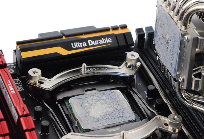 Photo Test: 8× chladič na procesor