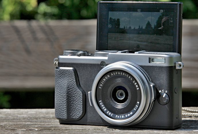 Photo Recenzia: FUJIFILM X70 / Najmenšie X so snímačom APS-C