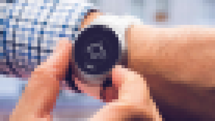 Photo Hodinky, ktoré vedia otvoriť garáž alebo vypnúť osvetlenie