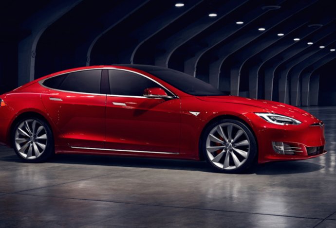 Photo Tesla chystá nové modely elektromobilov s väčšou batériou a rekordným dojazdom