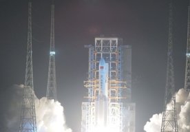 Photo Čína úspešne vypustila do vesmíru ťažkú nosnú raketu Čchang-čeng 5