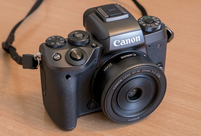 Photo Recenzia: Canon EOS M5: Zrkadlovka bez zrkadla