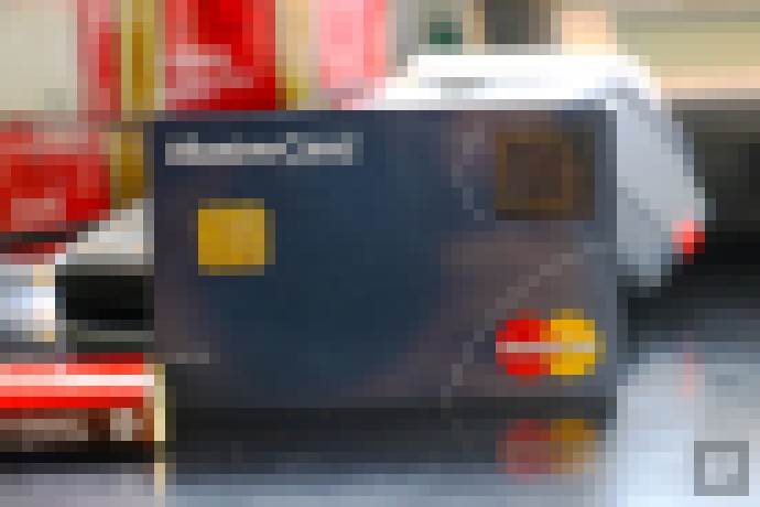 Photo MasterCard pridáva do platobných kariet snímače odtlačkov prstov 