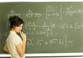 Photo Dievčatá sú v matematike lepšie ako chlapci, napriek tomu informatiku neštudujú