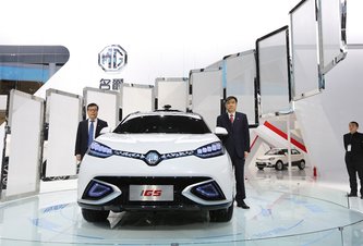 Photo Spoločnosti Huawei, China Mobile a SAIC Motor úspešne predviedli prvé diaľkové riadenie automobilu založené na 5G