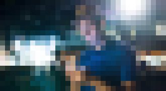 Photo „Millennials“ odkladá manželstvo, využíva zdieľanú ekonomiku a spravuje financie cez smartfón. Aj v 30-tke býva s rodičmi. 