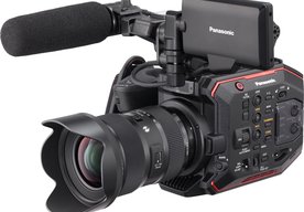 Photo Filmová kamera Panasonic AU-EVA1 s rozlišením 5,7K