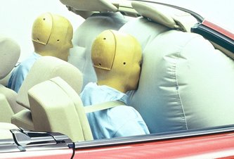 Photo Airbag spolujazdca 30 rokov zvyšuje pasívnu bezpečnosť