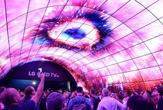 Photo  LG display mieri OLED technológiou na trh luxusných televízorov