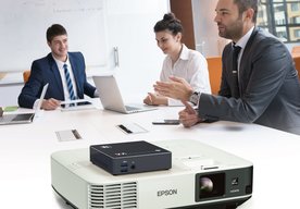 Photo Spoločnosť Epson uzavrela spoluprácu so spoločnosťou Kramer s cieľom ponúknuť inovatívne zobrazovacie riešenia