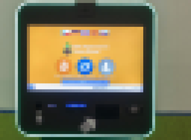 Photo Video: Ako funguje nakupovanie za kryptomeny a bankomat na kryptomeny v Alze 