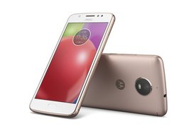 Photo So smartfónmi Motorola už môžete platiť v rámci Google Pay