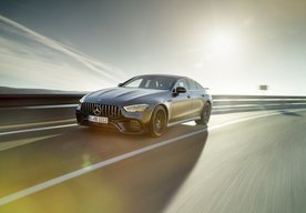 Photo Štvordverové kupé Mercedes-AMG GT
