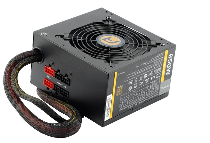Photo Antec NE650M: Zlatá stredná cesta v napájaní