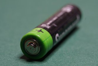 Photo CZ: Prehltnutá, oblíznutá alebo nekvalitná batéria môže vážne ohroziť zdravie dieťaťa a zanechať trvalé následky