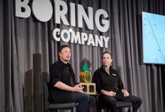 Photo Elon Musk sa obáva lietajúcich áut lebo by mohli ohroziť chodcov. Budúcnosť má Loop a Hyperloop, jedna jazda bude stáť 1 dolár