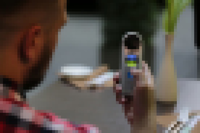 Photo HLASOVÝ TRANSLATOR LANGIE: Prekladač do vrecka, ktorý vie 52 jazykov