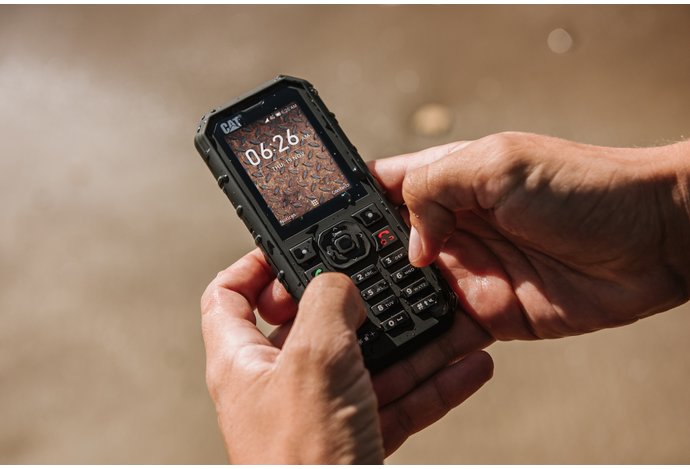 Photo Zostaňte dlhšie v spojení s novým funkčným telefónom CAT B35 Smart 4G