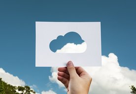 Photo Vplyv IT na rozvoj firiem: Cloud im získava viac ako 100 hodín mesačne