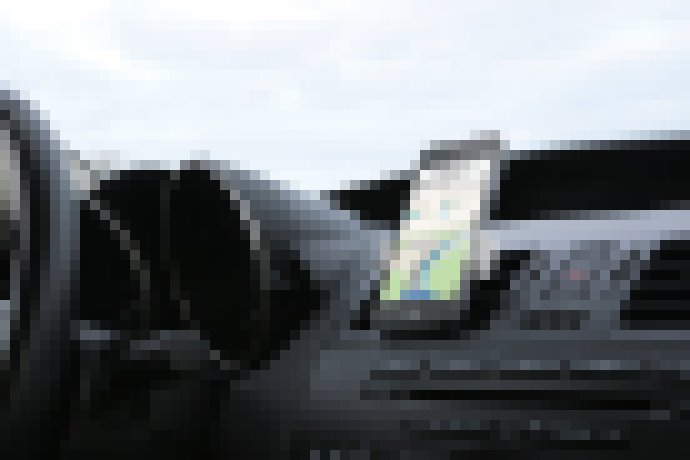 Photo Smartfón ako displej riadiacej jednotky auta