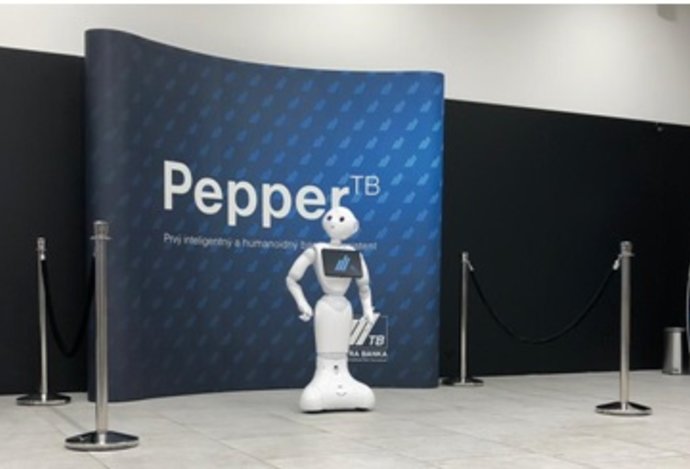 Photo Volám sa Pepper, som prvý humanoidný robot v pobočke Tatra banky