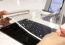 Photo CES 2019: Spoločnosť Royole, ktorá uviedla prvý skladací smartfón, ukázala aj zrolovateľnú klávesnicu