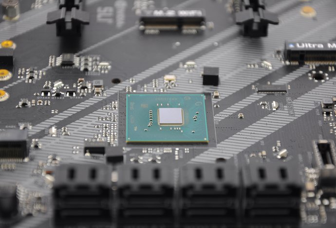 Photo 4× základná doska s Intel Z390: ASRock, ASUS, Gigabyte aj MSI