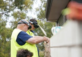 Photo Budúcnosť stavebníctva: AR okuliare HoloLens pomôžu murárom pri stavbe zložitej steny