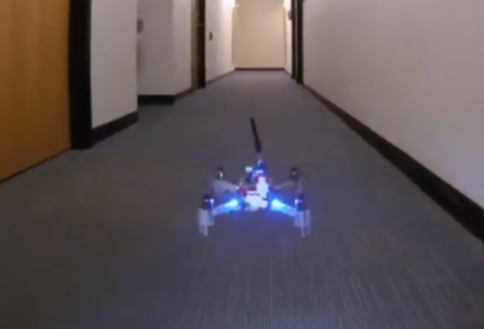 Photo Dron ovládaný UI, dokázal lietať po chodbách, ktoré predtým nevidel
