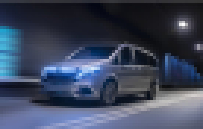 Photo Ženevský Autosalón - koncept EQV od Mercedesu ako elektrická budúcnosť veľkopriestorového vozidla 